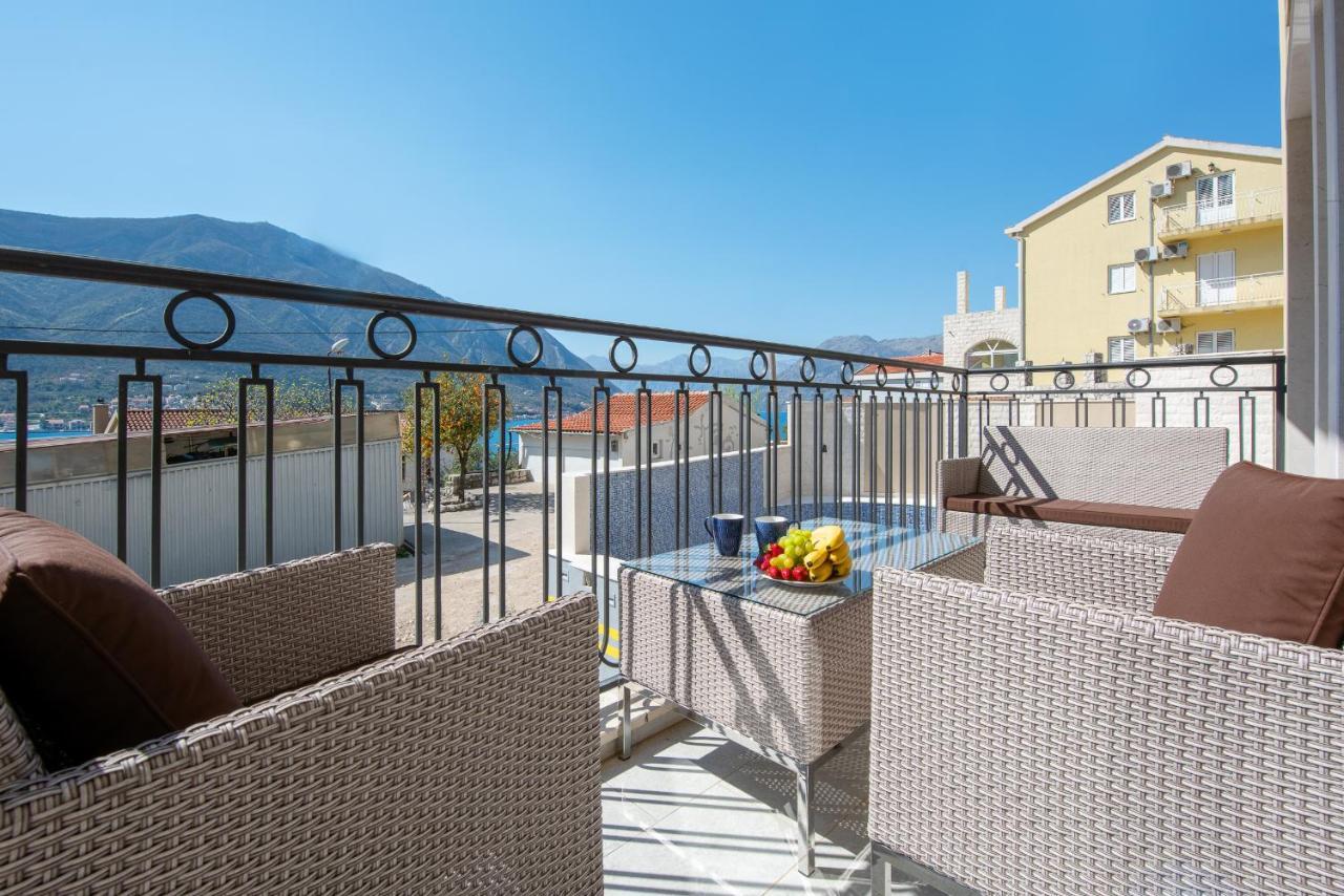 2Montenegro Limeta Apartments With Pool Kotor Luaran gambar