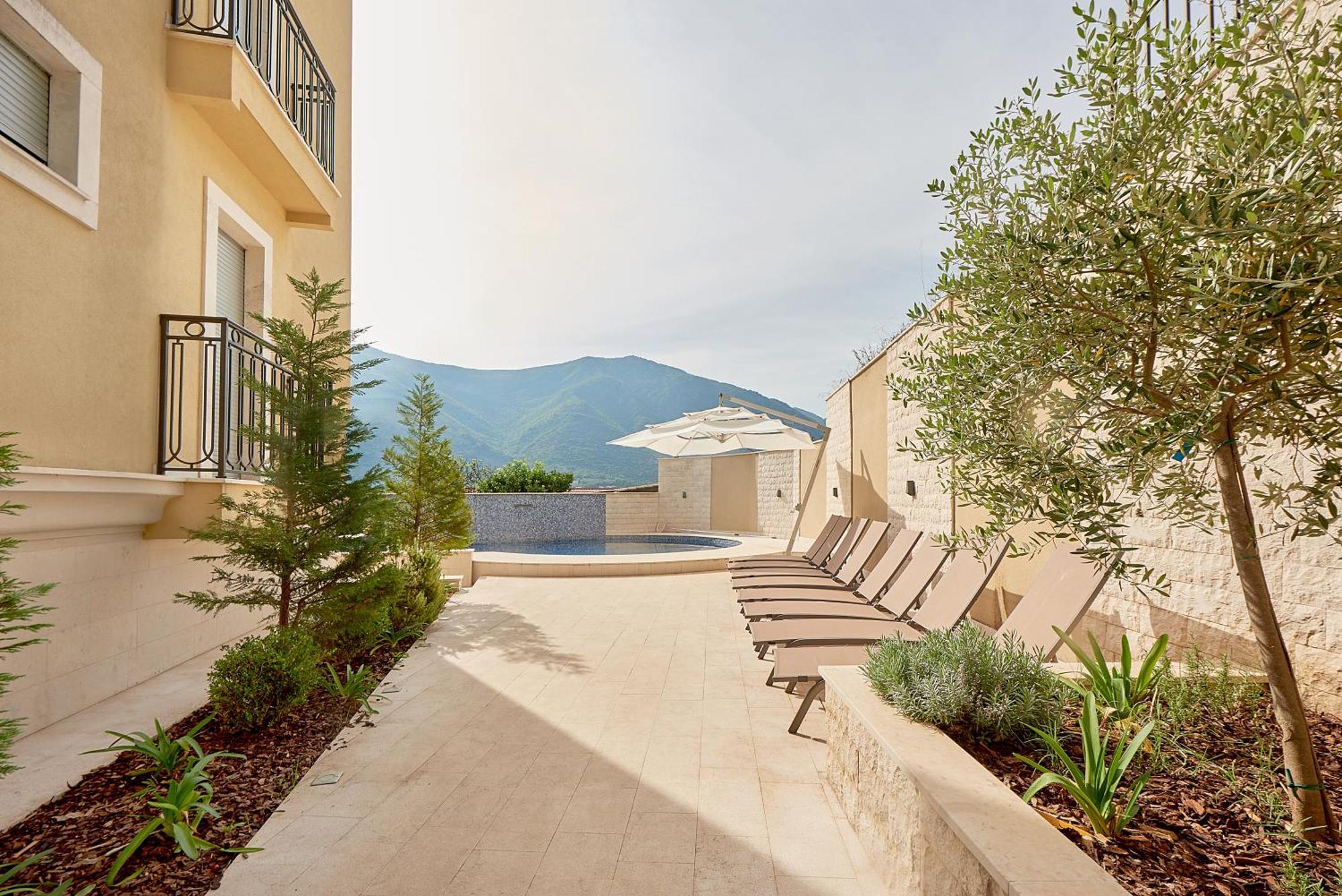 2Montenegro Limeta Apartments With Pool Kotor Luaran gambar